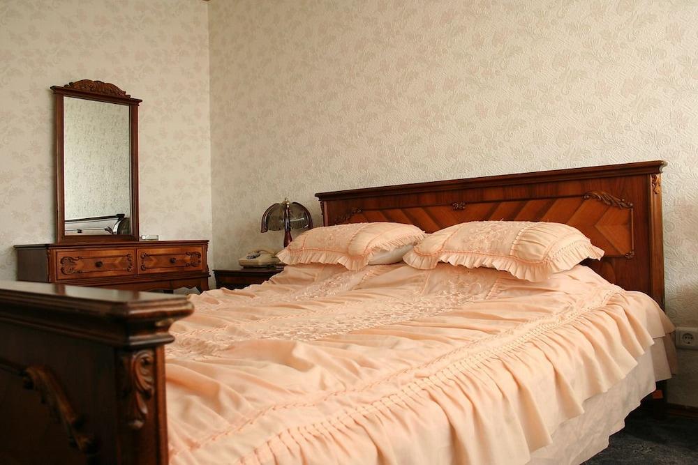 Cosmos Hotel Kişinev Dış mekan fotoğraf