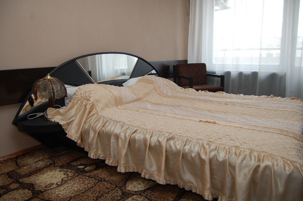 Cosmos Hotel Kişinev Dış mekan fotoğraf