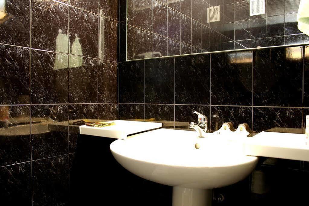 Cosmos Hotel Kişinev Dış mekan fotoğraf